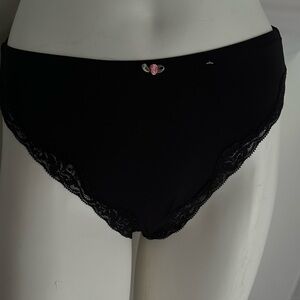 Warner’s black nylon and lace vintage panty
